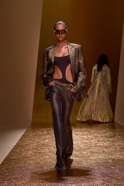Look 36